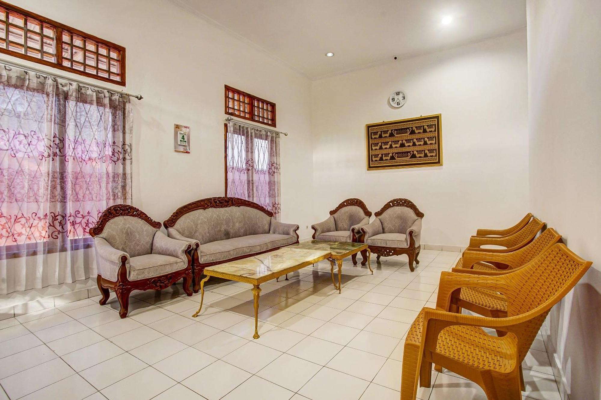 OYO 91055 Homestay Syariah Bandar Lampung Luaran gambar